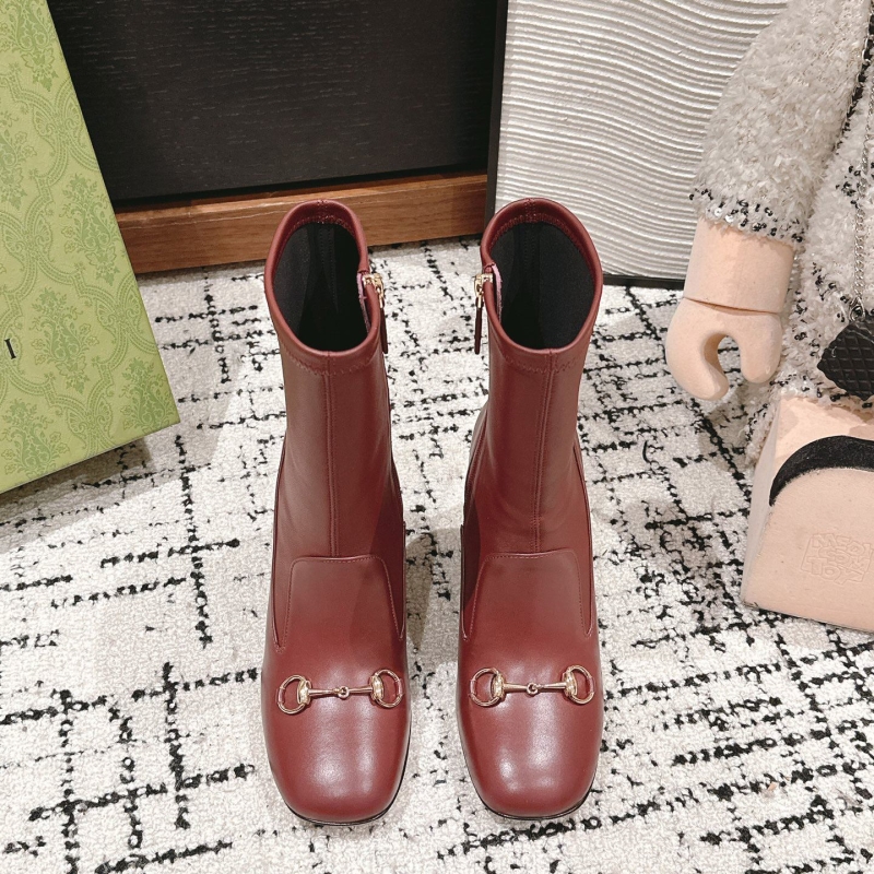 G*u*i boots